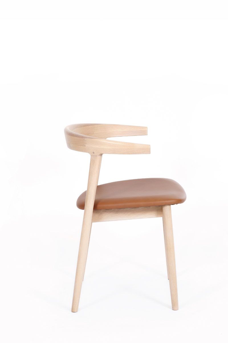 CH102 Moose Chair