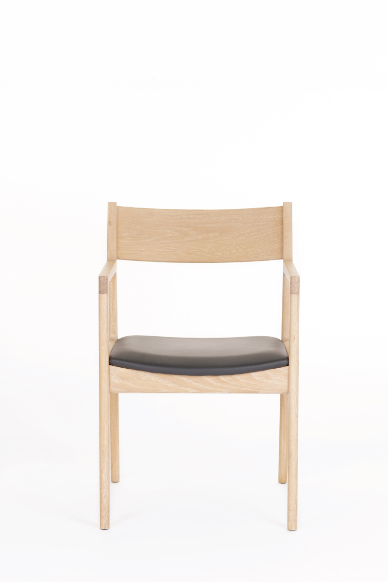 CH105 Resta Chair-01