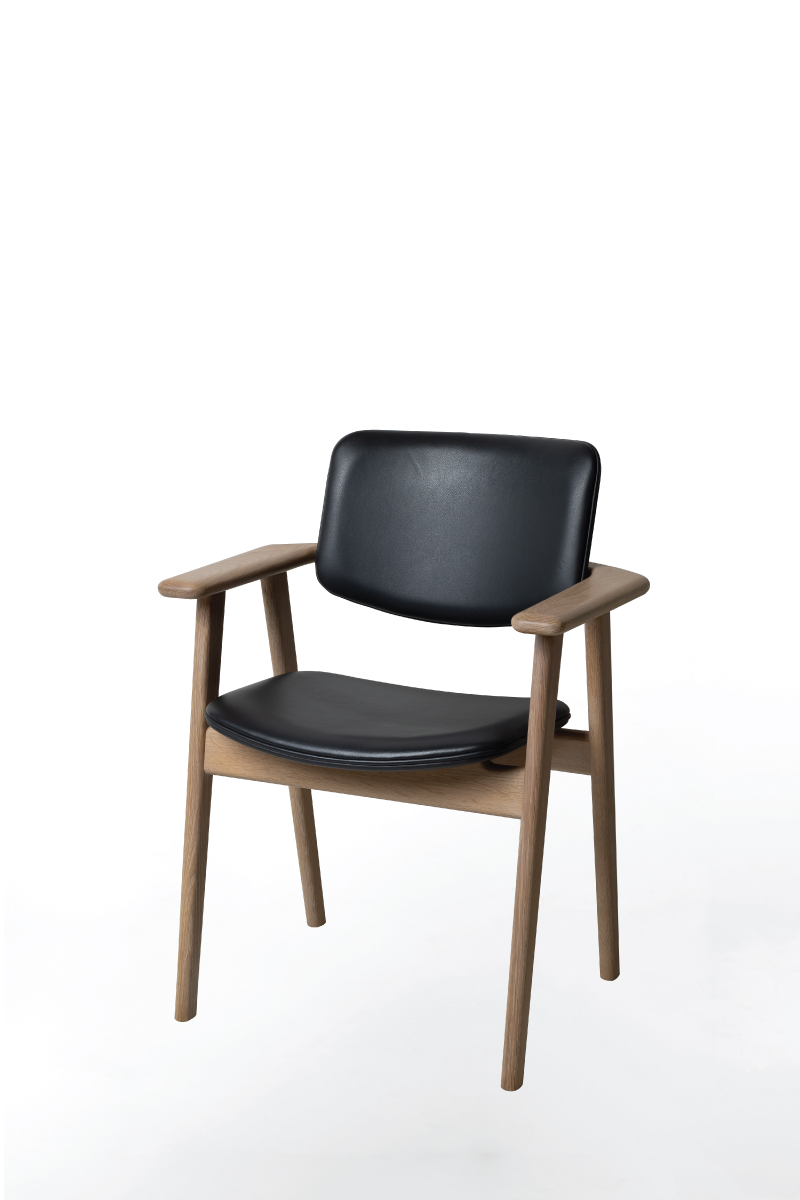 CH113 Fin Chair-01