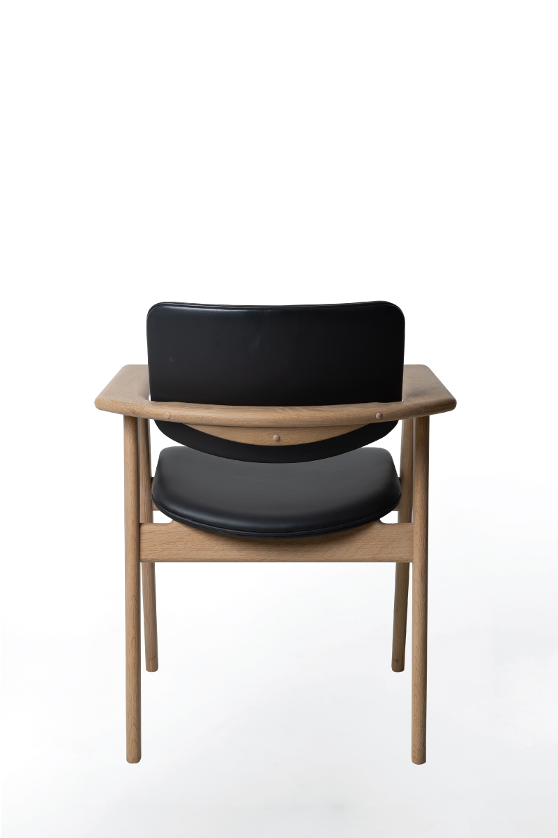 CH113 Fin Chair-01