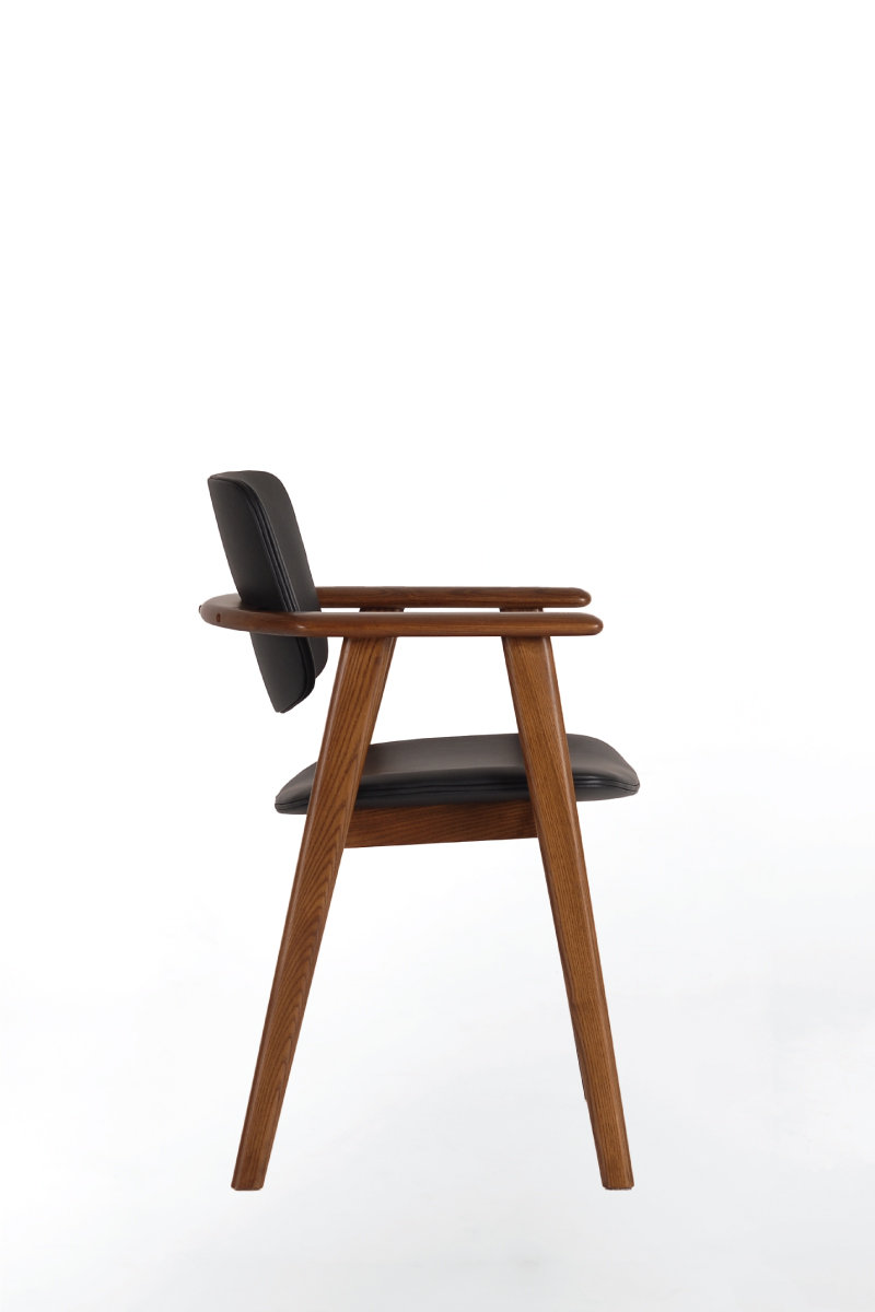 CH113 Fin Chair-01