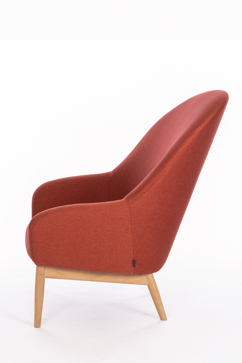 LC106 Lennart Lounge Chair