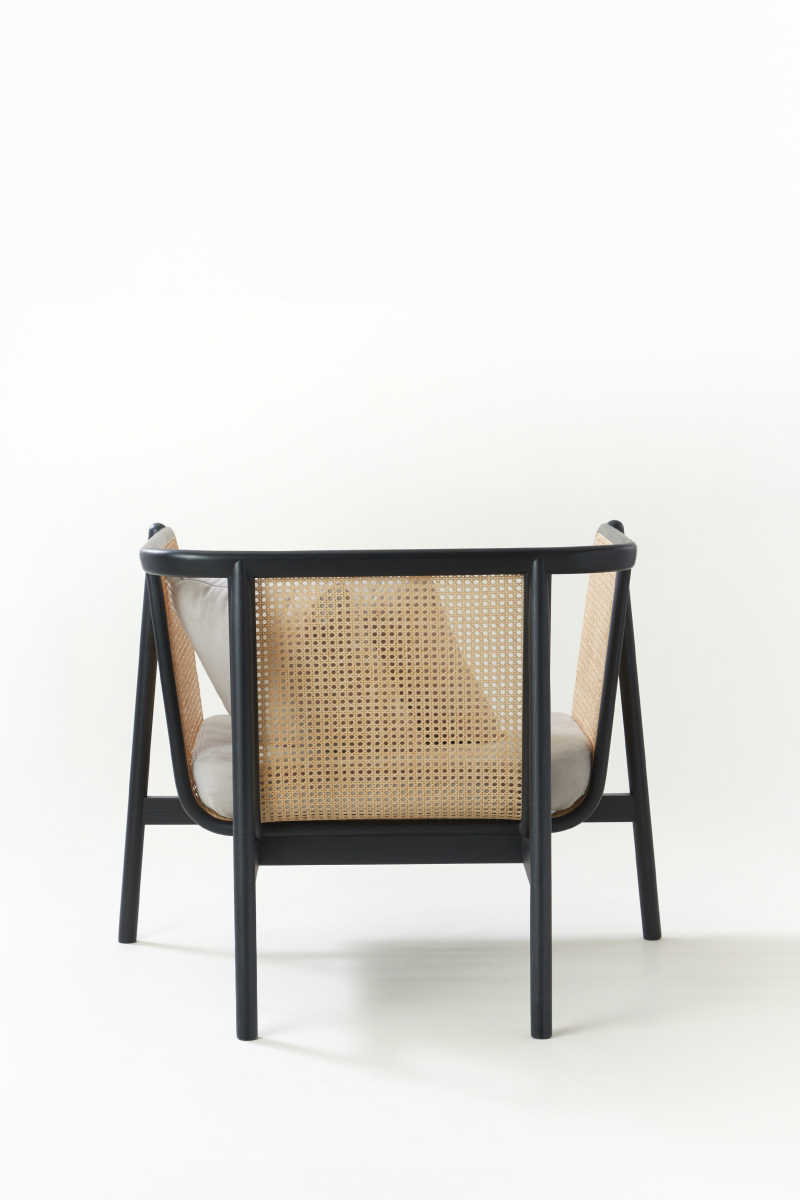 LC302 Cane Lounge Chair-02