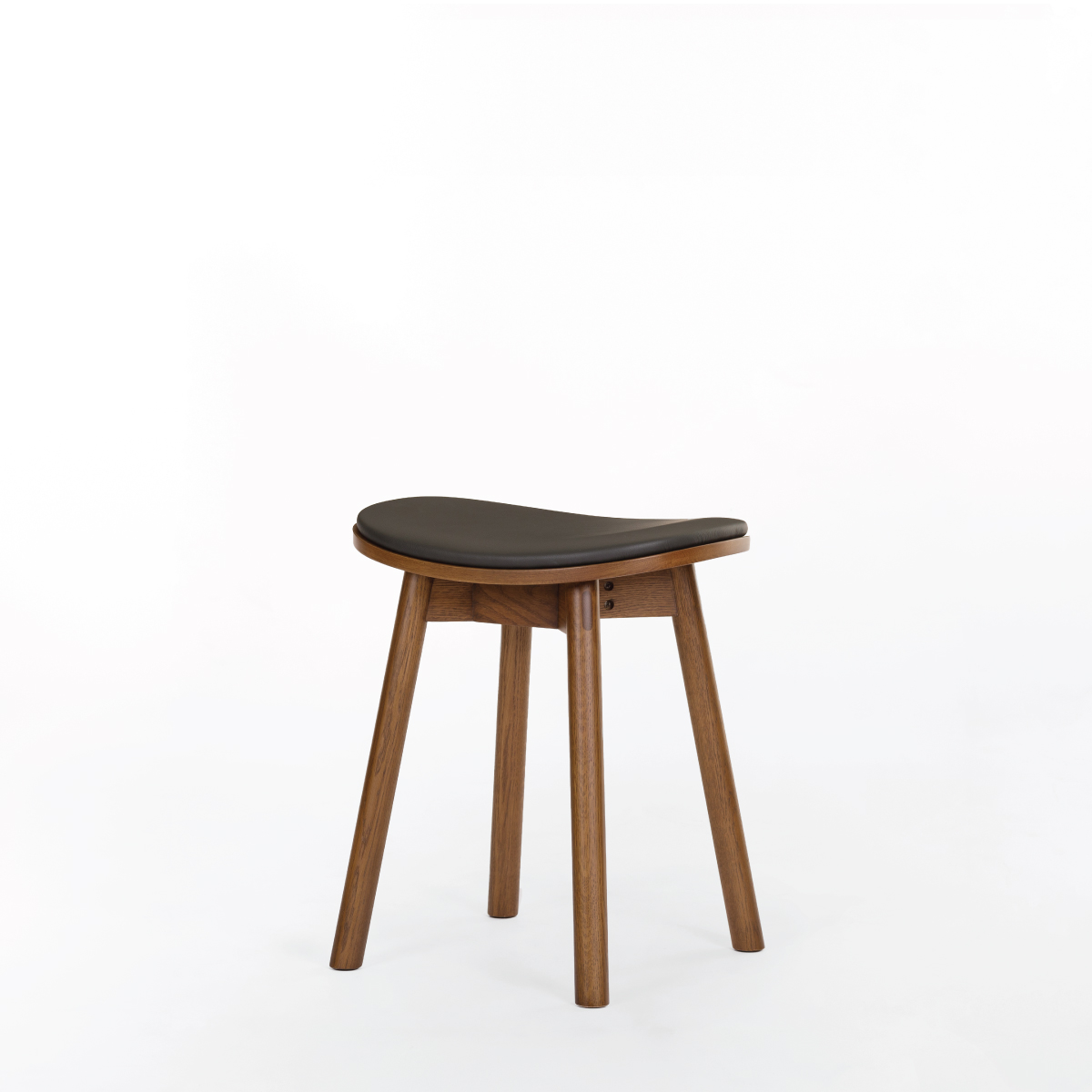 SL106 Pigeon Low Stool